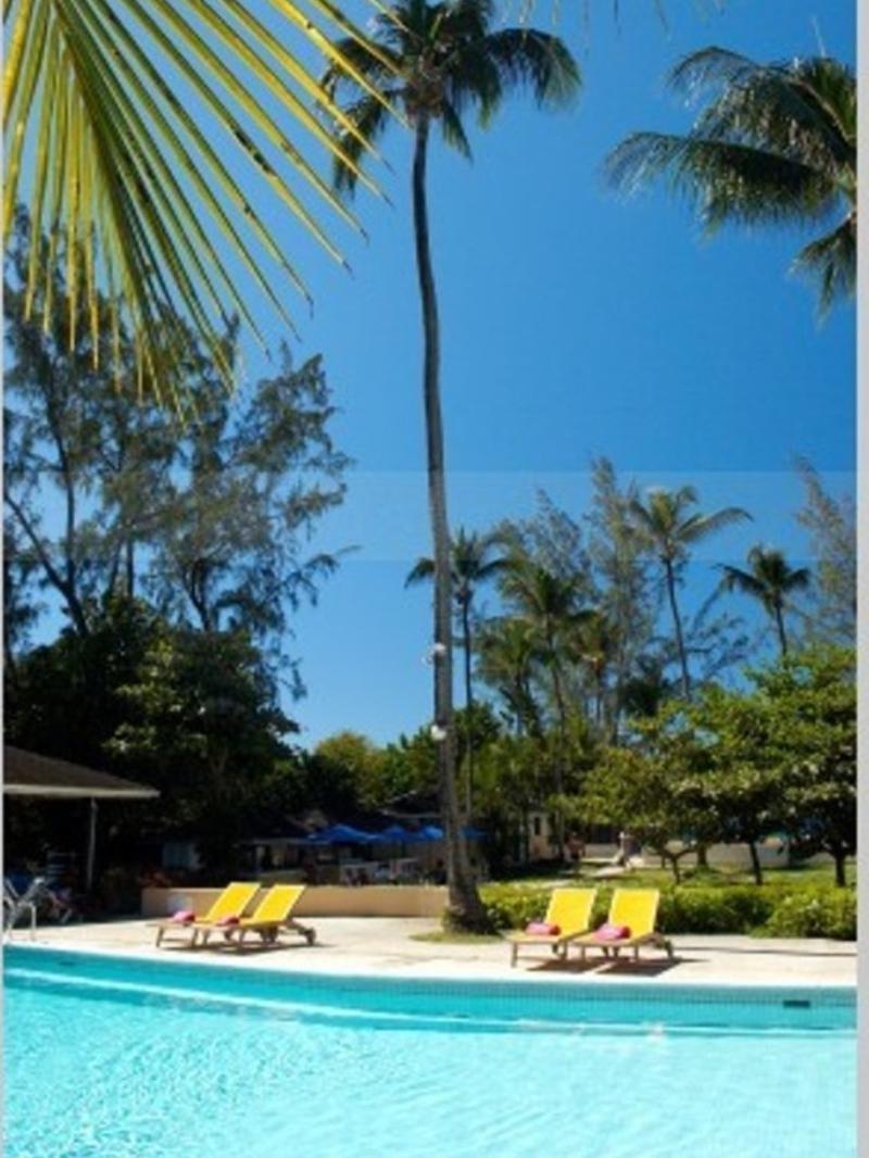 Starfish Discovery Bay Holetown Exterior foto