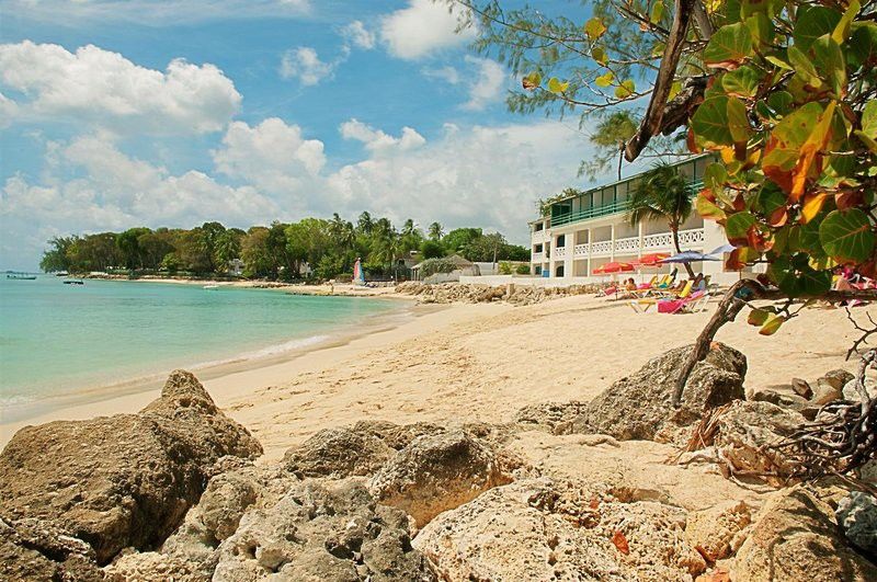 Starfish Discovery Bay Holetown Exterior foto