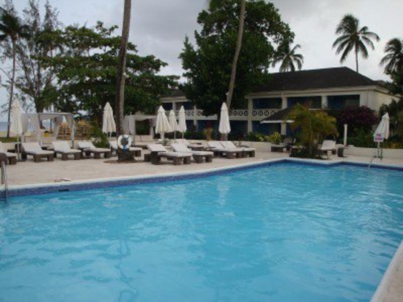 Starfish Discovery Bay Holetown Exterior foto