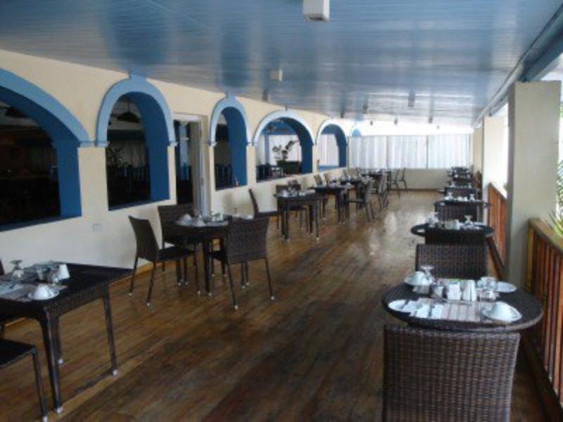 Starfish Discovery Bay Holetown Exterior foto