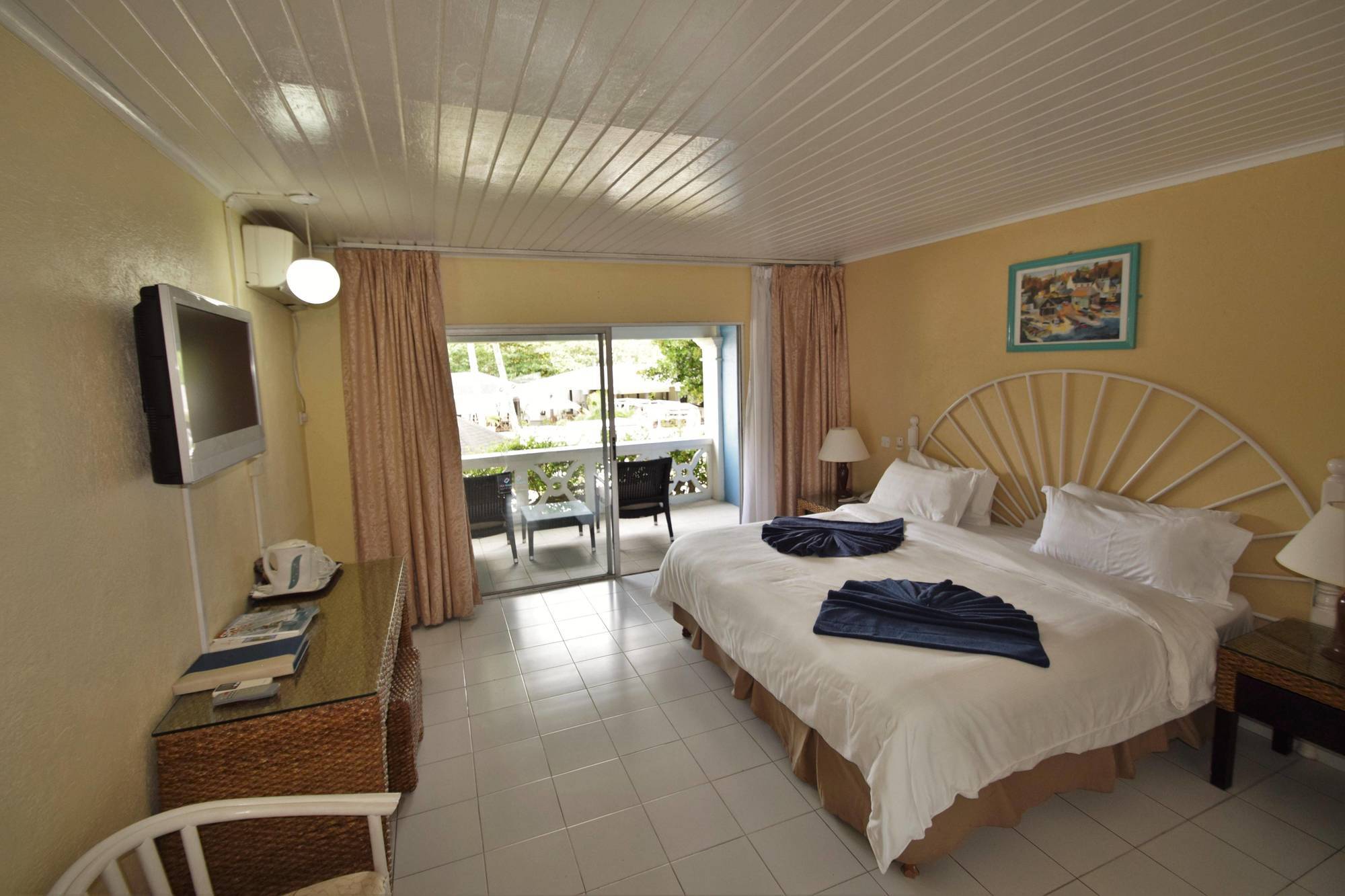 Starfish Discovery Bay Holetown Exterior foto