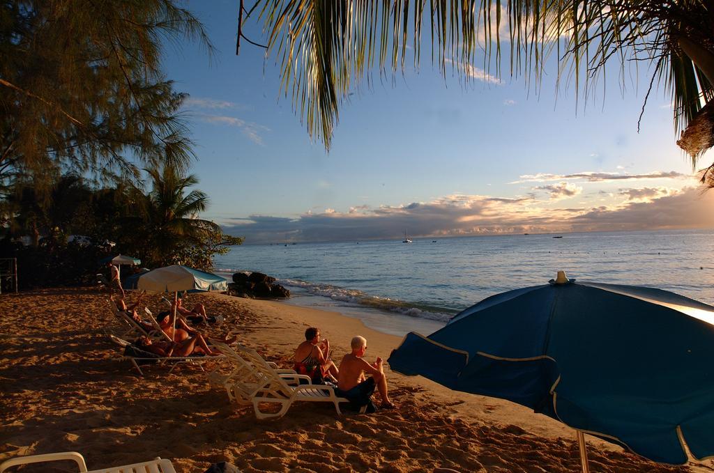Starfish Discovery Bay Holetown Exterior foto